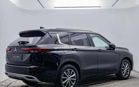 Mitsubishi Outlander, 2022 год, 3 500 000 рублей, 5 фотография
