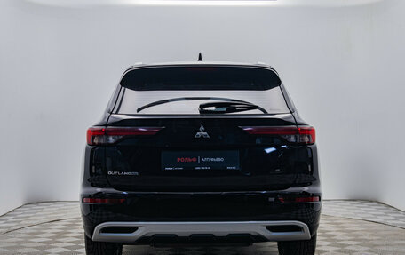 Mitsubishi Outlander, 2022 год, 3 500 000 рублей, 4 фотография