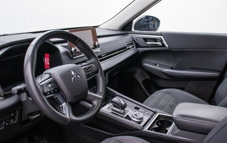 Mitsubishi Outlander, 2022 год, 3 500 000 рублей, 9 фотография
