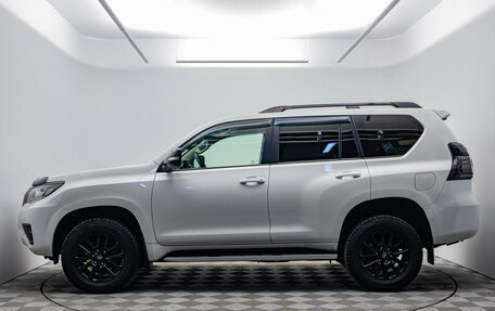 Toyota Land Cruiser Prado 150 рестайлинг 2, 2021 год, 6 280 000 рублей, 2 фотография
