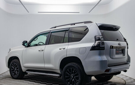 Toyota Land Cruiser Prado 150 рестайлинг 2, 2021 год, 6 280 000 рублей, 3 фотография