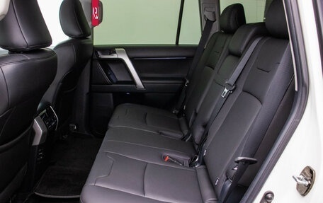Toyota Land Cruiser Prado 150 рестайлинг 2, 2021 год, 6 280 000 рублей, 11 фотография