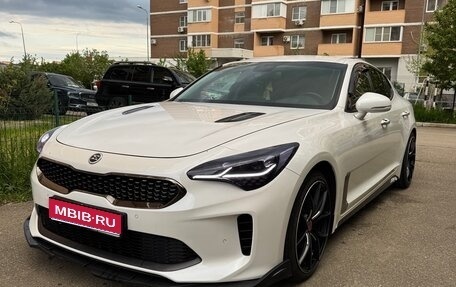 KIA Stinger I, 2018 год, 2 200 000 рублей, 1 фотография