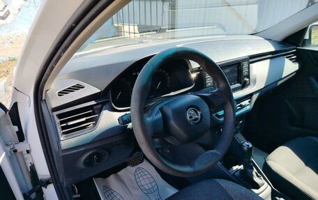 Skoda Rapid II, 2021 год, 1 320 000 рублей, 6 фотография