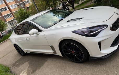 KIA Stinger I, 2018 год, 2 200 000 рублей, 5 фотография