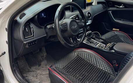 KIA Stinger I, 2018 год, 2 200 000 рублей, 9 фотография