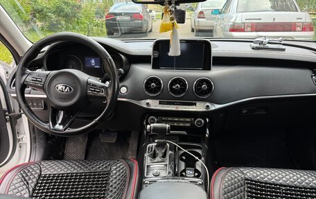 KIA Stinger I, 2018 год, 2 200 000 рублей, 16 фотография