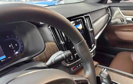 Volvo V90 Cross Country I рестайлинг, 2024 год, 5 262 000 рублей, 11 фотография