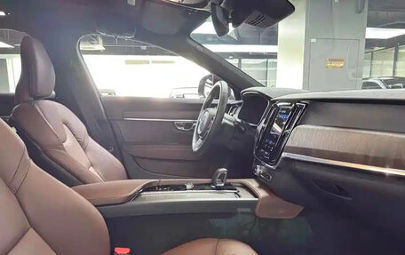 Volvo V90 Cross Country I рестайлинг, 2024 год, 5 262 000 рублей, 12 фотография