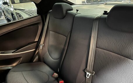Hyundai Solaris II рестайлинг, 2011 год, 745 000 рублей, 10 фотография