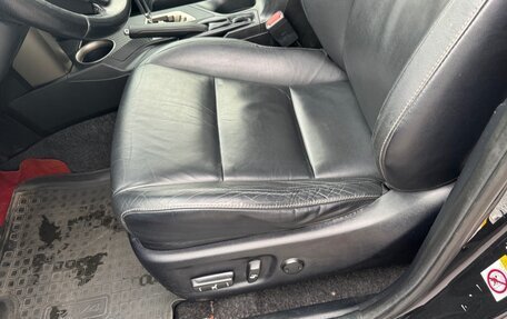Toyota RAV4, 2013 год, 1 690 000 рублей, 6 фотография