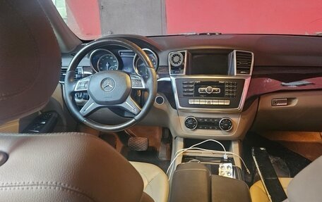 Mercedes-Benz M-Класс, 2011 год, 1 000 000 рублей, 5 фотография