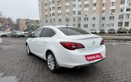 Opel Astra J, 2014 год, 830 000 рублей, 6 фотография