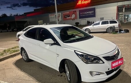 Hyundai Solaris II рестайлинг, 2016 год, 1 120 000 рублей, 5 фотография