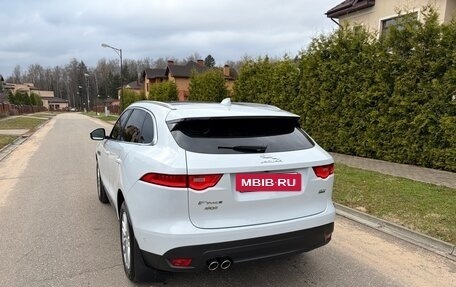 Jaguar F-Pace, 2016 год, 2 600 000 рублей, 3 фотография