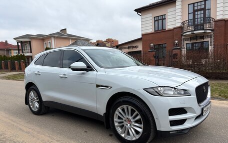 Jaguar F-Pace, 2016 год, 2 600 000 рублей, 13 фотография