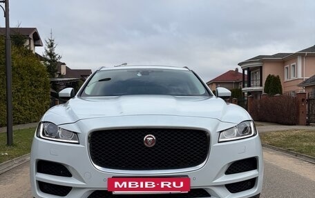 Jaguar F-Pace, 2016 год, 2 600 000 рублей, 18 фотография