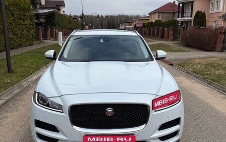 Jaguar F-Pace, 2016 год, 2 600 000 рублей, 17 фотография