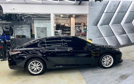 Toyota Camry, 2019 год, 3 050 000 рублей, 12 фотография