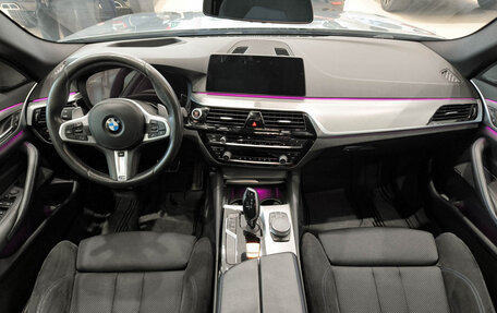BMW 5 серия, 2019 год, 4 350 000 рублей, 14 фотография