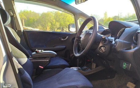 Honda Fit III, 2010 год, 670 000 рублей, 16 фотография