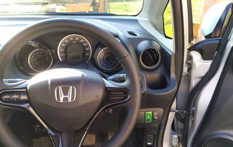 Honda Fit III, 2010 год, 670 000 рублей, 20 фотография