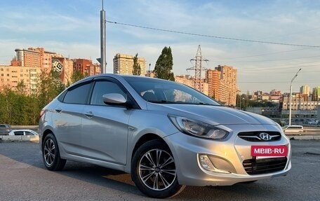 Hyundai Solaris II рестайлинг, 2011 год, 850 000 рублей, 2 фотография