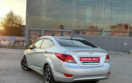 Hyundai Solaris II рестайлинг, 2011 год, 850 000 рублей, 4 фотография