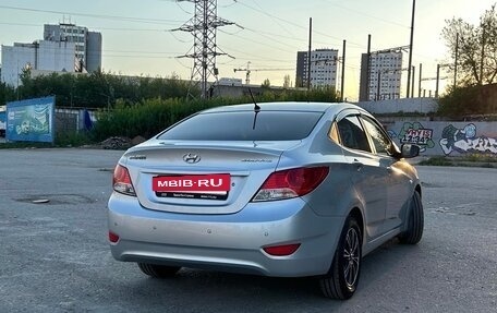 Hyundai Solaris II рестайлинг, 2011 год, 850 000 рублей, 5 фотография
