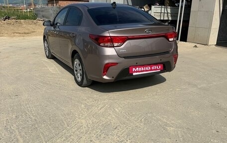 KIA Rio IV, 2018 год, 1 250 000 рублей, 2 фотография