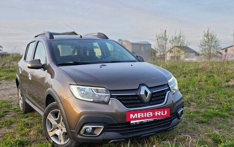 Renault Sandero II рестайлинг, 2021 год, 1 300 000 рублей, 3 фотография