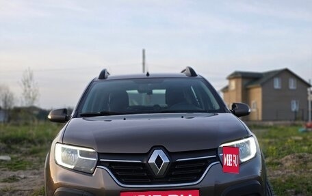 Renault Sandero II рестайлинг, 2021 год, 1 300 000 рублей, 2 фотография