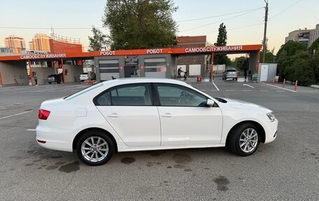 Volkswagen Jetta VI, 2012 год, 1 050 000 рублей, 2 фотография