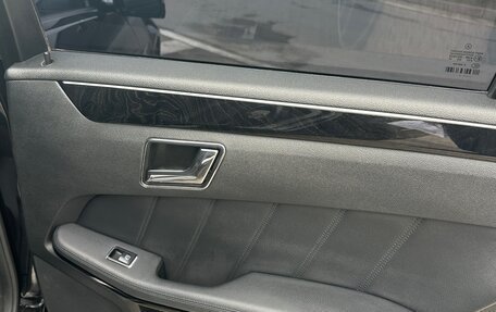 Mercedes-Benz E-Класс, 2011 год, 1 900 000 рублей, 11 фотография