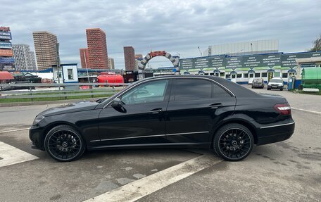 Mercedes-Benz E-Класс, 2011 год, 1 900 000 рублей, 5 фотография