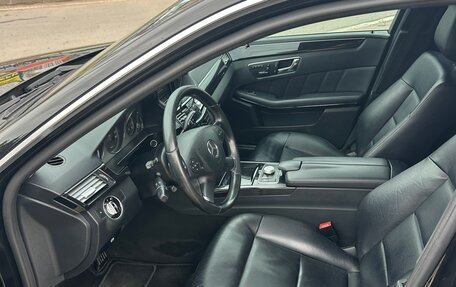 Mercedes-Benz E-Класс, 2011 год, 1 900 000 рублей, 8 фотография