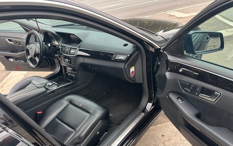 Mercedes-Benz E-Класс, 2011 год, 1 900 000 рублей, 14 фотография
