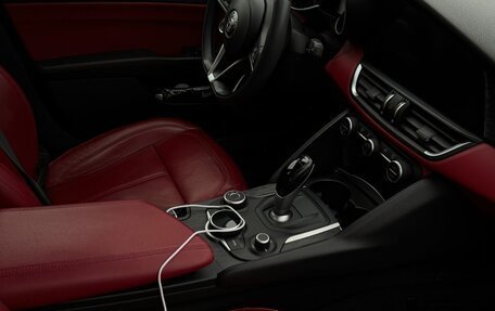 Alfa Romeo Giulia II, 2019 год, 2 100 000 рублей, 3 фотография
