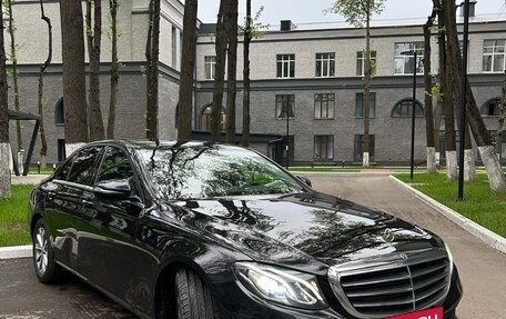 Mercedes-Benz E-Класс, 2018 год, 3 000 000 рублей, 2 фотография