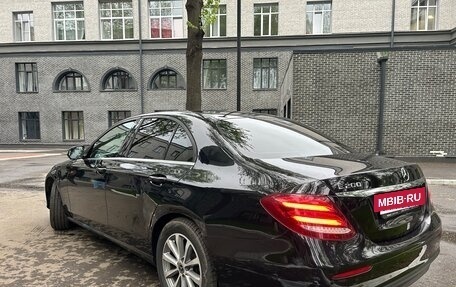 Mercedes-Benz E-Класс, 2018 год, 3 000 000 рублей, 3 фотография
