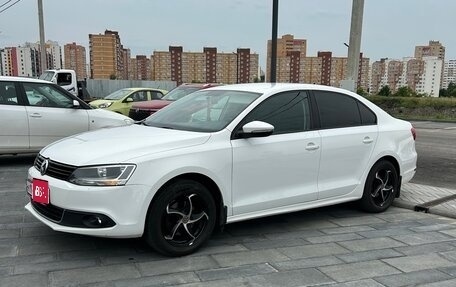 Volkswagen Jetta VI, 2012 год, 1 000 000 рублей, 1 фотография