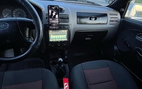 KIA Rio II, 2005 год, 300 000 рублей, 11 фотография