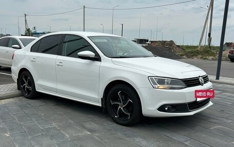 Volkswagen Jetta VI, 2012 год, 1 000 000 рублей, 3 фотография