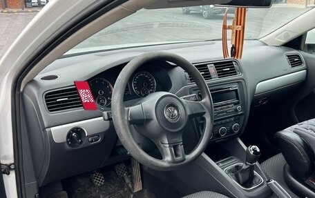 Volkswagen Jetta VI, 2012 год, 1 000 000 рублей, 9 фотография