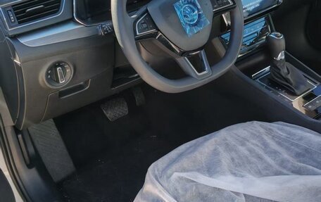 Skoda Superb III рестайлинг, 2025 год, 3 590 000 рублей, 8 фотография