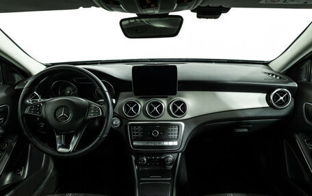 Mercedes-Benz GLA, 2018 год, 2 399 585 рублей, 13 фотография