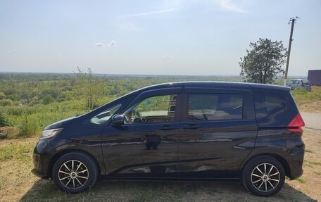 Honda Freed II, 2019 год, 1 600 000 рублей, 4 фотография