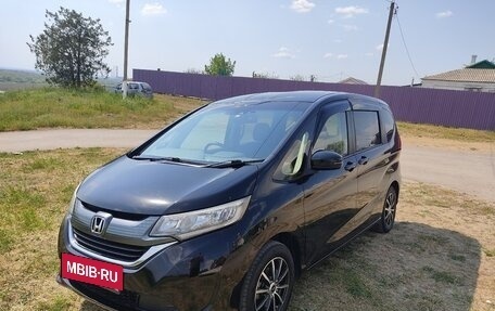Honda Freed II, 2019 год, 1 600 000 рублей, 2 фотография