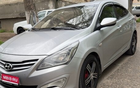 Hyundai Solaris II рестайлинг, 2014 год, 820 000 рублей, 1 фотография