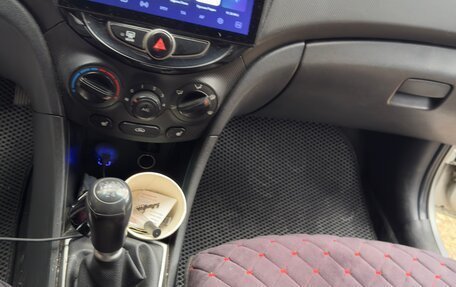 Hyundai Solaris II рестайлинг, 2014 год, 820 000 рублей, 8 фотография